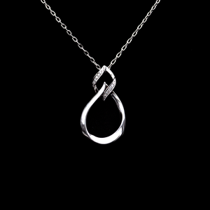 
            
                Load image into Gallery viewer, White Knot Necklace
            
        