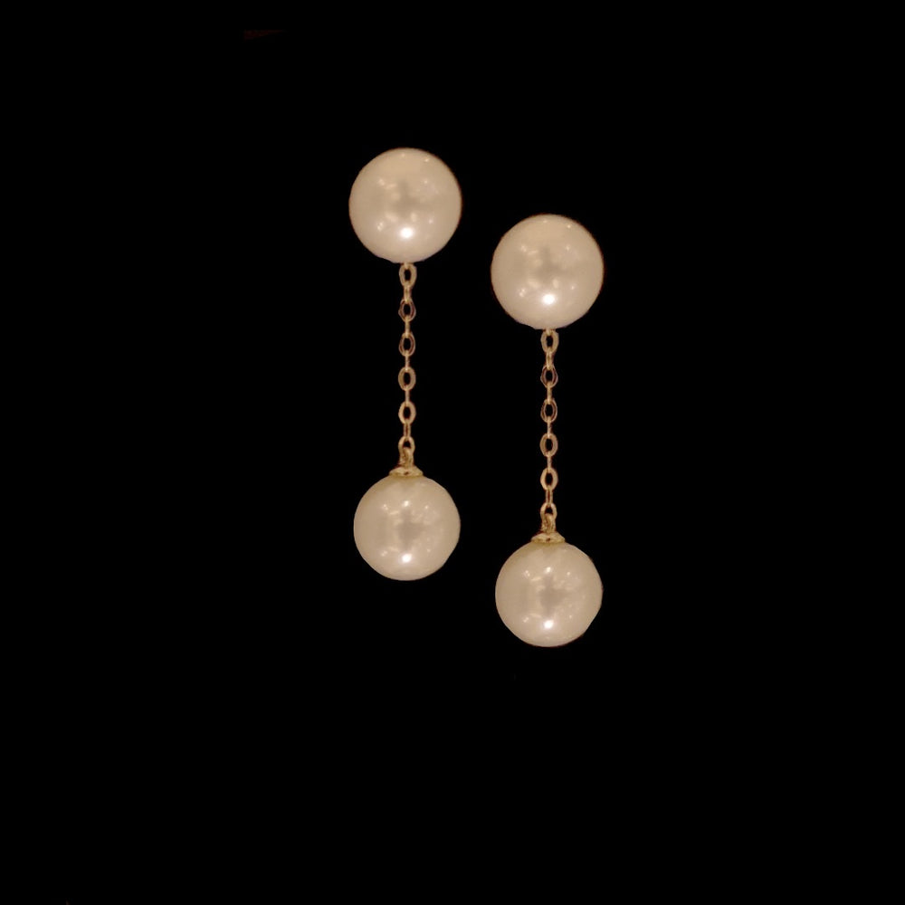 
            
                Load image into Gallery viewer, Pearl Chain Earrings
            
        