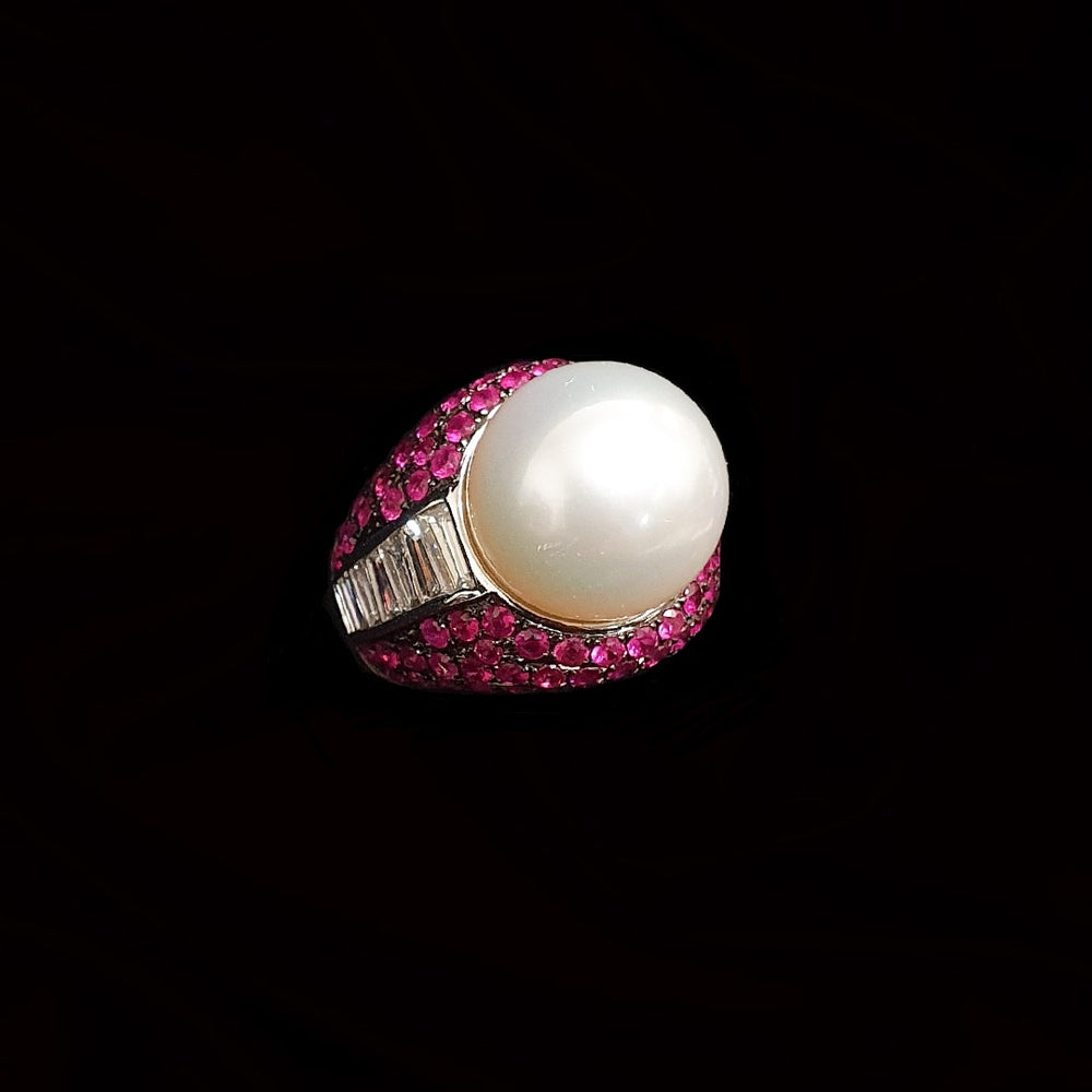 
            
                Load image into Gallery viewer, South Sea Pearl and Ruby Ring
            
        